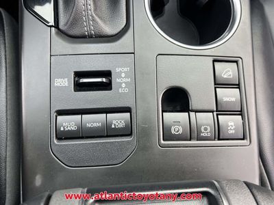 2023 Toyota Highlander - Photo 29