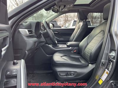 2023 Toyota Highlander - Photo 16