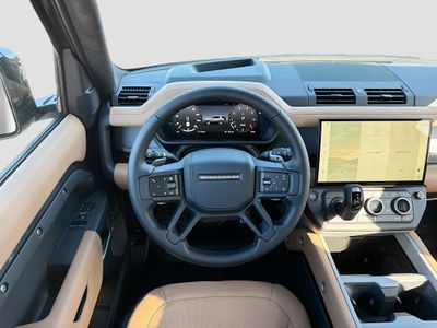 2026 Land Rover Defender 90 - Photo 17