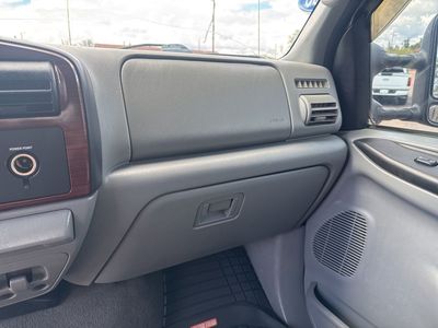 2005 Ford F-350SD - Photo 16