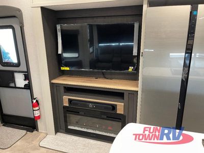 2026 Coachmen RV Chaparral - Photo 24