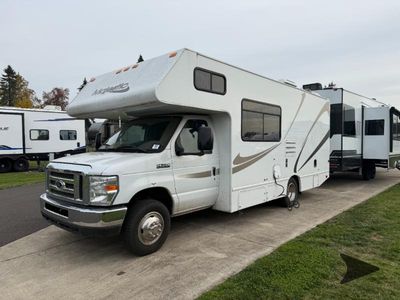 2018 Thor Motor Coach Majestic — side profile view