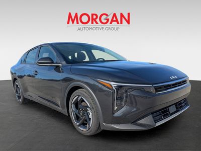 2025 Kia K4 - Photo 2