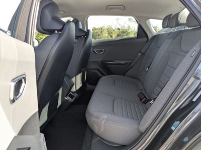 2025 Kia K4 - Photo 15