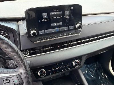 2024 Mitsubishi Outlander — photo 26 view