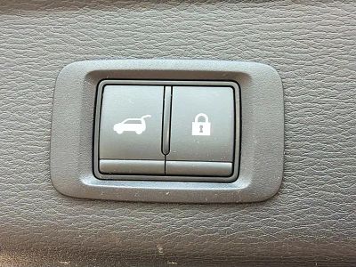 2024 Mitsubishi Outlander — photo 12 view