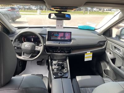 2026 Nissan Rogue — photo 17 view