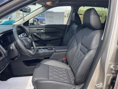 2026 Nissan Rogue — photo 9 view