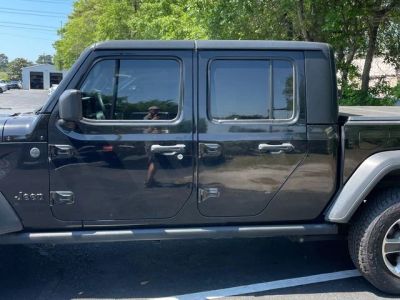2023 Jeep Gladiator - Photo 2