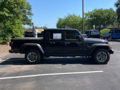 2023 Jeep Gladiator - Photo 8