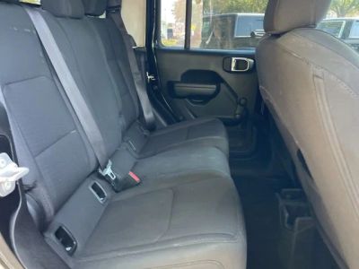 2023 Jeep Gladiator - Photo 21