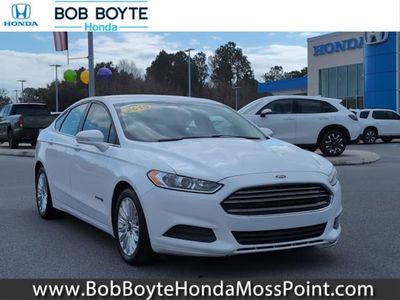 2015 Ford Fusion Hybrid - Photo 1