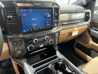 2026 Ford Super Duty F-350 SRW — photo 13 view