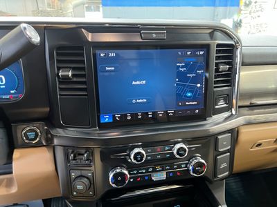 2026 Ford Super Duty F-350 SRW — photo 12 view