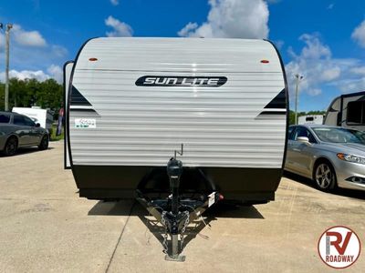 2026 Sunset Park RV Sun Lite — front three-quarter view