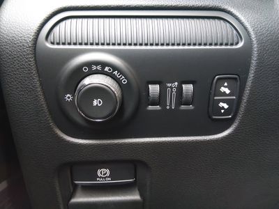 2023 Jeep Wagoneer L — photo 21 view