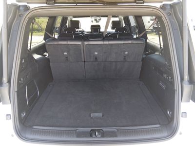 2023 Jeep Wagoneer L — photo 11 view