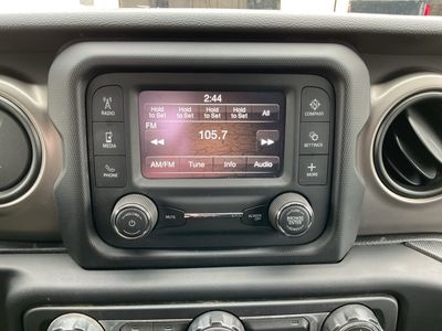 2021 Jeep Wrangler Unlimited — photo 11 view