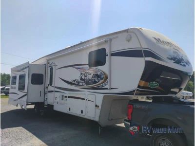 2012 Keystone RV Montana - Photo 1