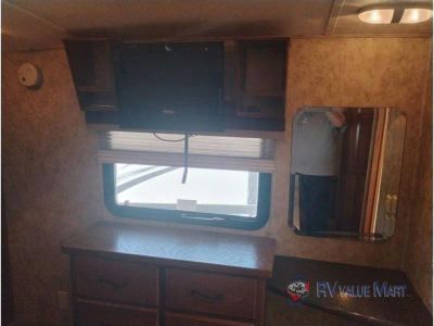 2012 Keystone RV Montana - Photo 21