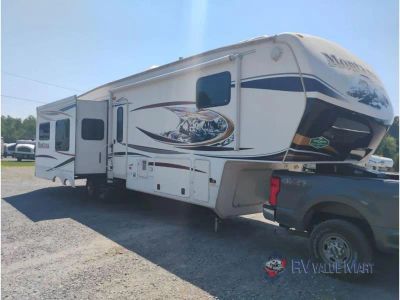2012 Keystone RV Montana - Photo 3