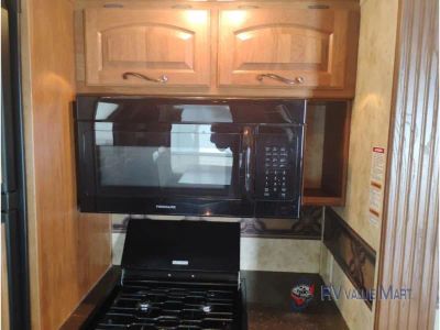 2012 Keystone RV Montana - Photo 24