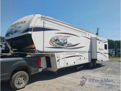 2012 Keystone RV Montana - Photo 5