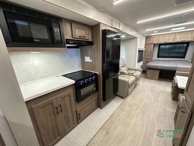 2026 Coachmen RV Freedom Express - Photo 10