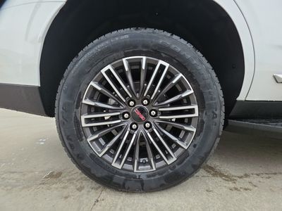 2026 GMC Yukon - Photo 16