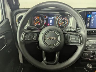 2026 Jeep Wrangler — photo 13 view
