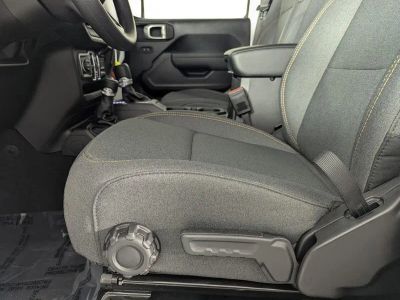 2026 Jeep Wrangler — photo 10 view