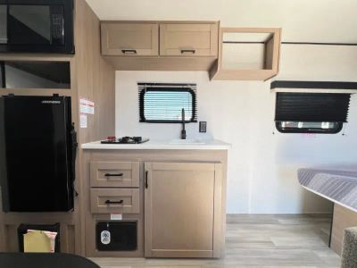 2026 Jayco PROWLER LYNX — engine compartment view