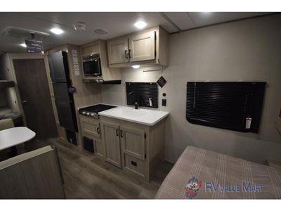 2026 Coachmen RV Catalina Summit Series 8 - Photo 16