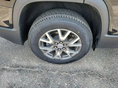 2023 GMC Acadia — photo 7 view