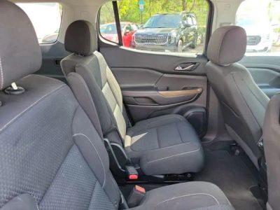 2023 GMC Acadia — photo 32 view