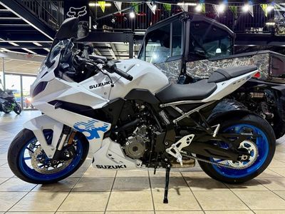 2026 Suzuki GSX-8R - Photo 1