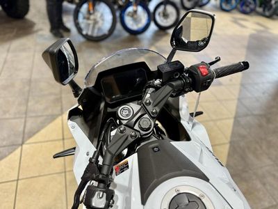 2026 Suzuki GSX-8R - Photo 6