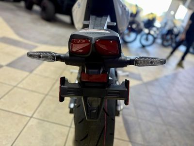2026 Suzuki GSX-8R - Photo 7