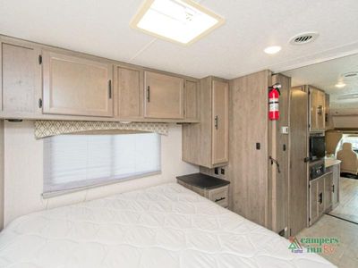2021 Coachmen RV Freelander Premier - Photo 24