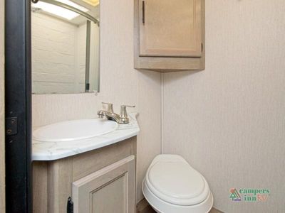2021 Coachmen RV Freelander Premier - Photo 28