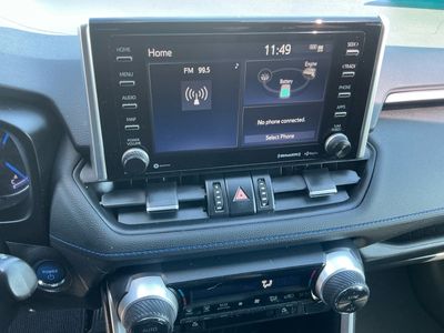 2019 Toyota RAV4 — photo 11 view