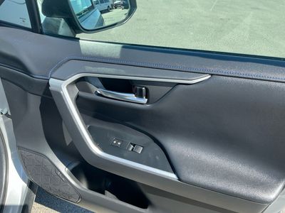 2019 Toyota RAV4 — photo 21 view