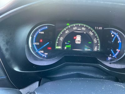 2019 Toyota RAV4 — photo 10 view