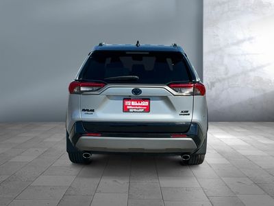 2019 Toyota RAV4 — detail view