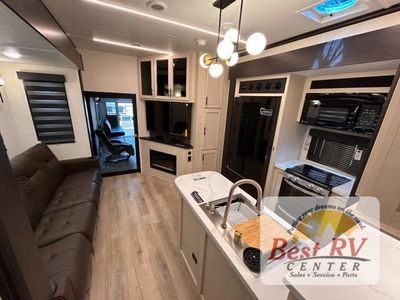 2026 Forest River RV Vengeance Rogue Armored - Photo 10