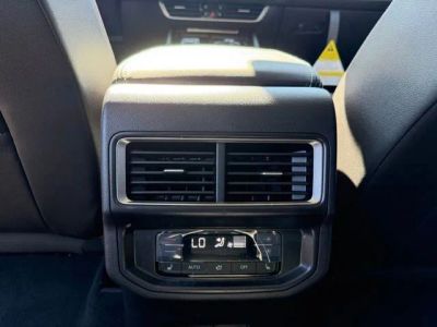 2026 Volkswagen Atlas — photo 8 view