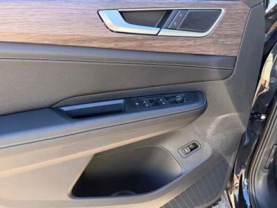 2026 Volkswagen Atlas — photo 12 view