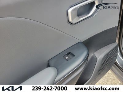 2025 Kia K4 — photo 11 view