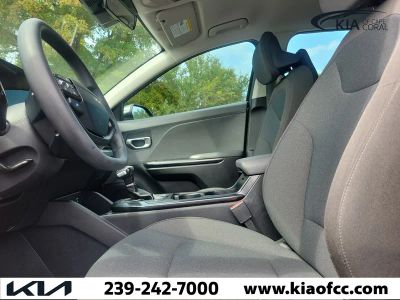 2025 Kia K4 — photo 24 view