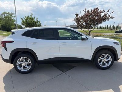 2026 Chevrolet Trax — photo 8 view